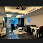 نيل هيلتون ريزيدنس المعادي
